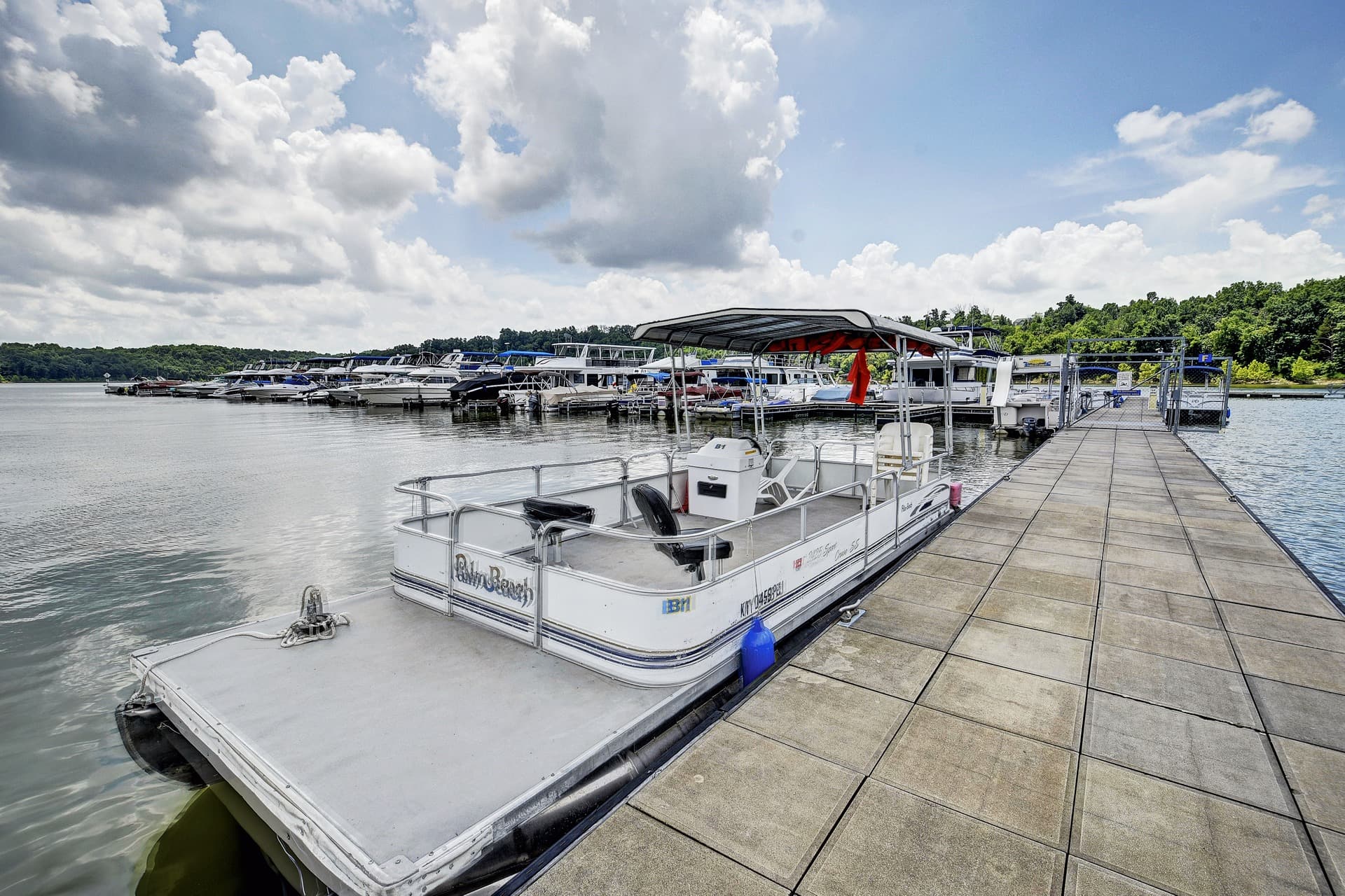 Pontoon ready to launch from Taylorsville Lake Marina